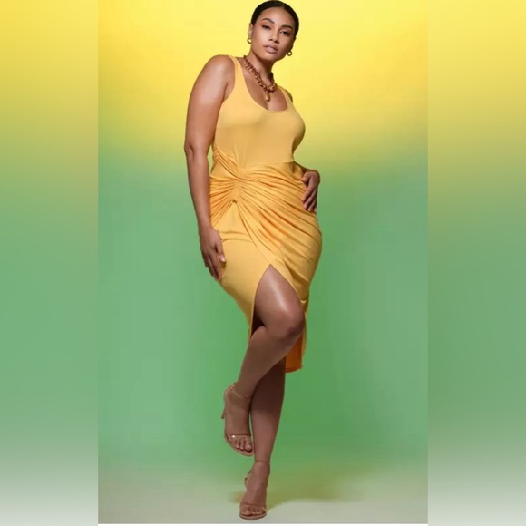 Eloquii Dresses & Skirts - NWT Eloquii sleeveless yellow scrunched front style maxi dress size 14